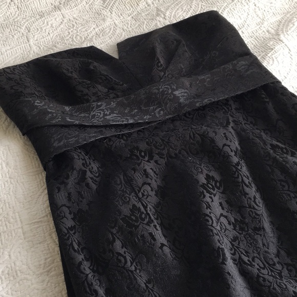 Black Textured Strapless Cocktail Dress - Picture 3 of 4